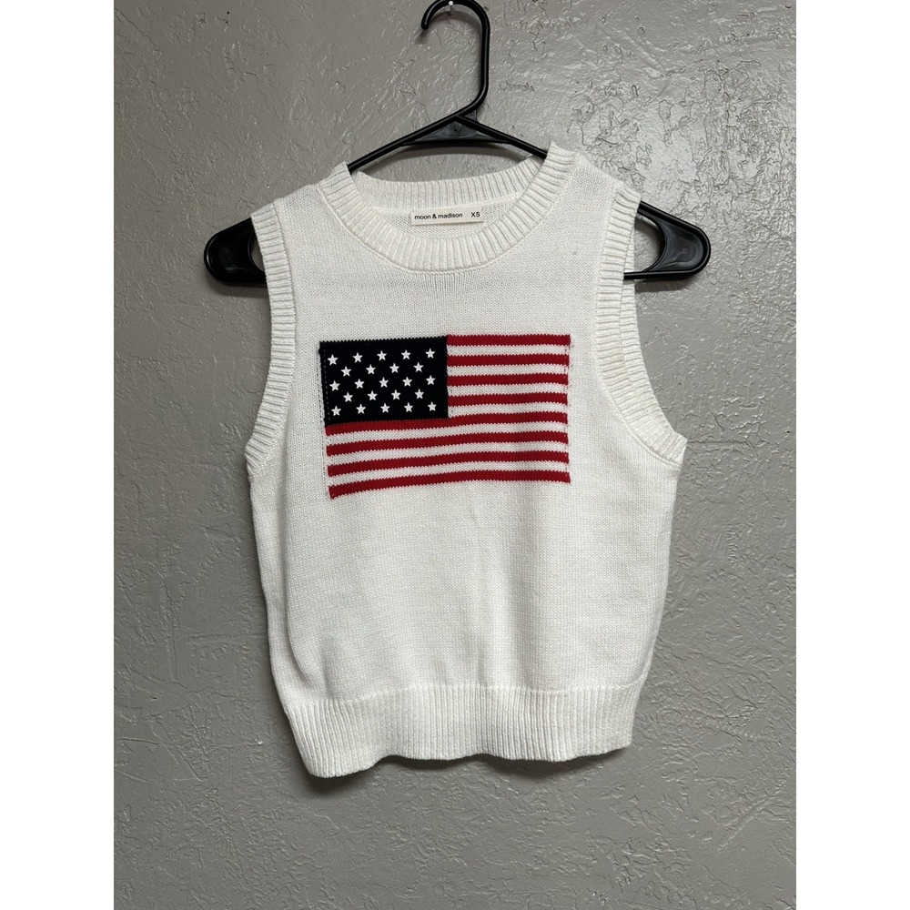Moon and Madison Women's Sweater Vest Size Xs